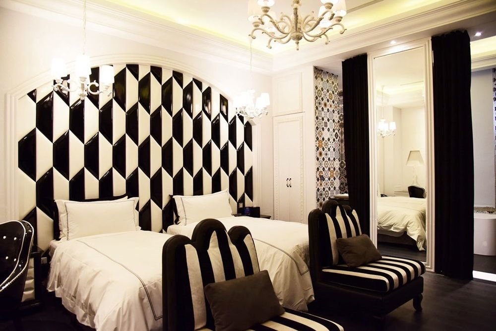 The Castle Ballet Taichung A Boutique Hotel Bagian luar foto