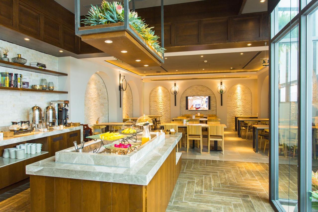 The Castle Ballet Taichung A Boutique Hotel Bagian luar foto